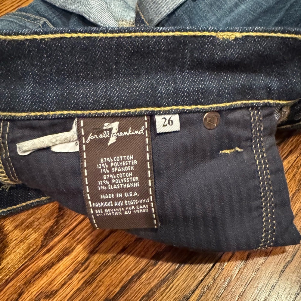 7 For All Mankind Women's blue Denim Shorts size 26 - Picture 3 of 4